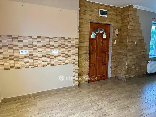 Eladó mezőgazdasági ingatlan Dánszentmiklós 101 nm