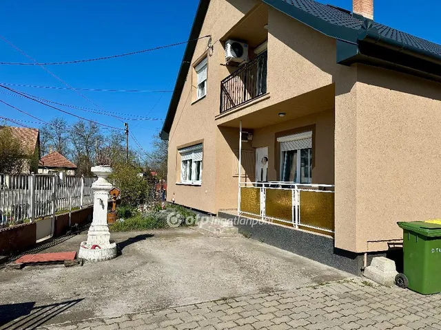 Eladó ház Dánszentmiklós 130 nm