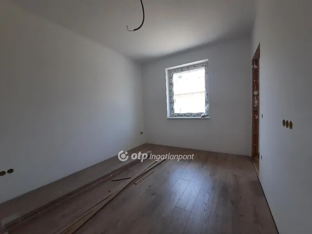Eladó lakás Nyáregyháza 100 nm