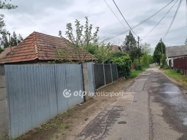 Eladó ház Tápióbicske 45 nm