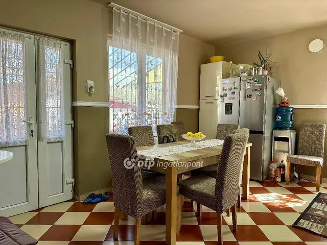 Eladó ház Dánszentmiklós 130 nm