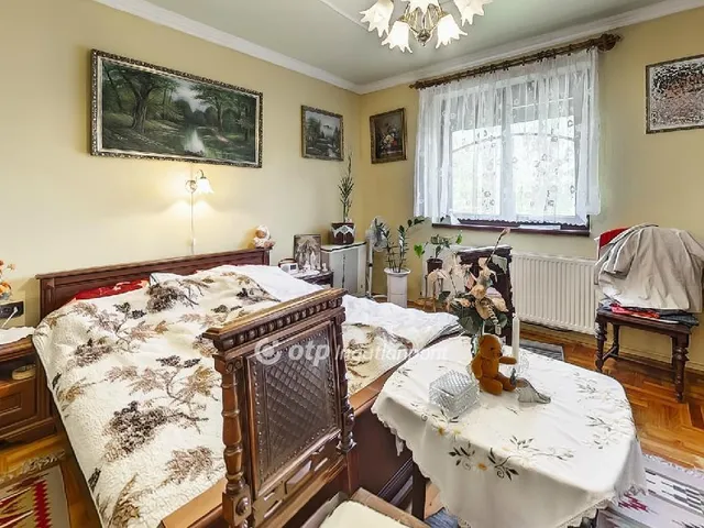 Eladó üdülő és hétvégi ház Cegléd 240 nm