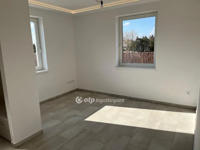 Eladó lakás Tápiószőlős 60 nm