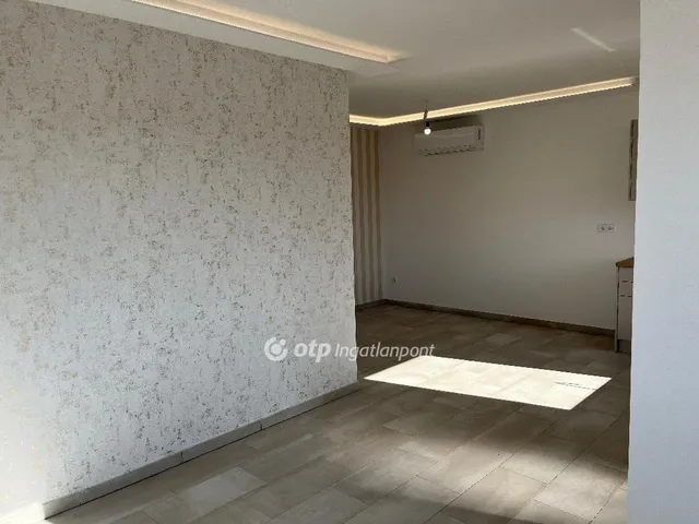 Eladó lakás Tápiószőlős 60 nm