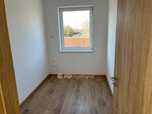 Eladó lakás Tápiószőlős 60 nm