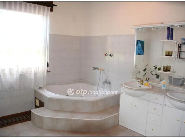 Eladó ház Monor 850 nm