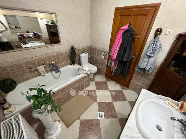 Eladó ház Hernád 156 nm