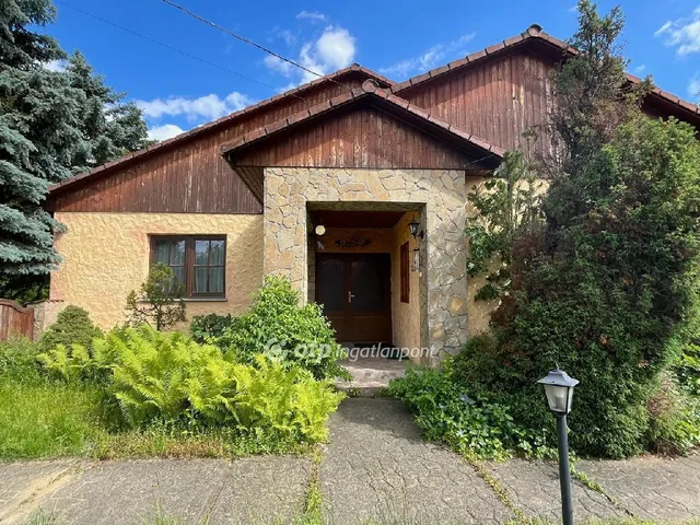 Eladó ház Hernád 156 nm