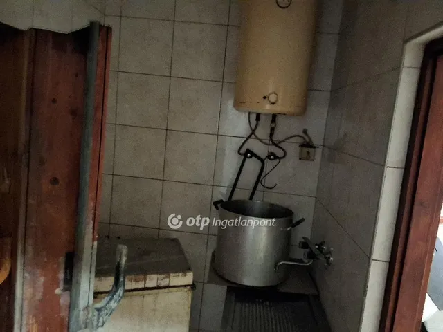 Eladó kereskedelmi és ipari ingatlan Monorierdő 436 nm