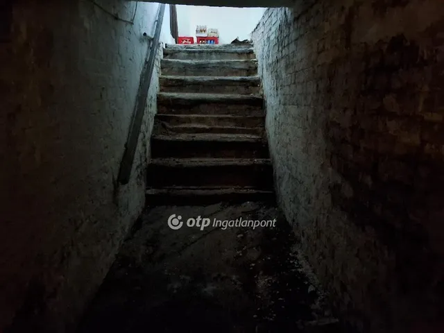 Eladó kereskedelmi és ipari ingatlan Monorierdő 436 nm