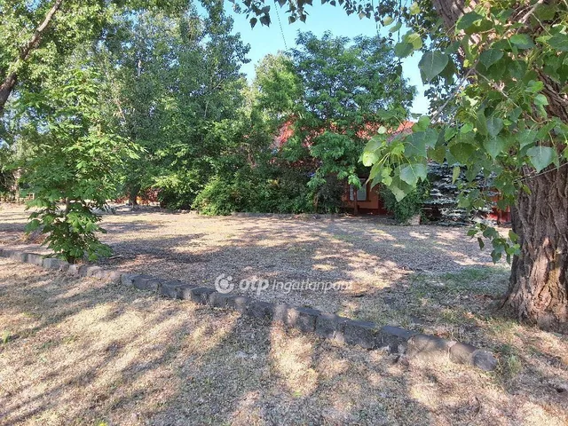 Eladó kereskedelmi és ipari ingatlan Monorierdő 436 nm