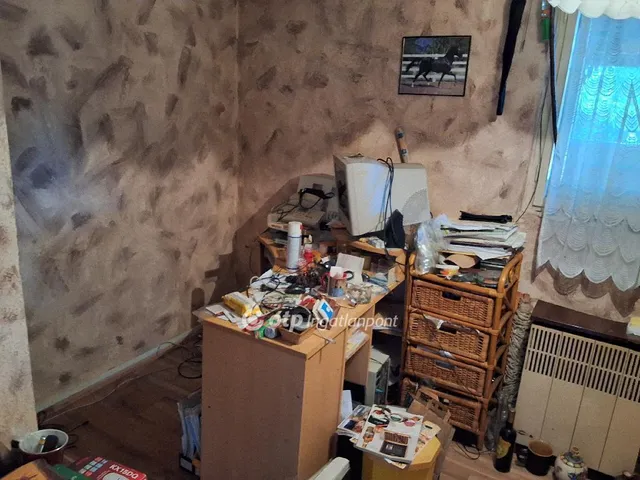 Eladó kereskedelmi és ipari ingatlan Monorierdő 436 nm