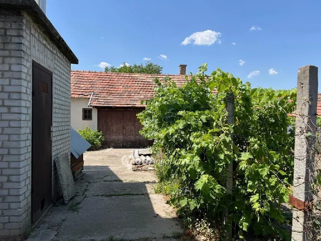 Eladó ház Nagykőrös 90 nm