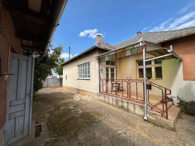 Eladó ház Döge 90 nm