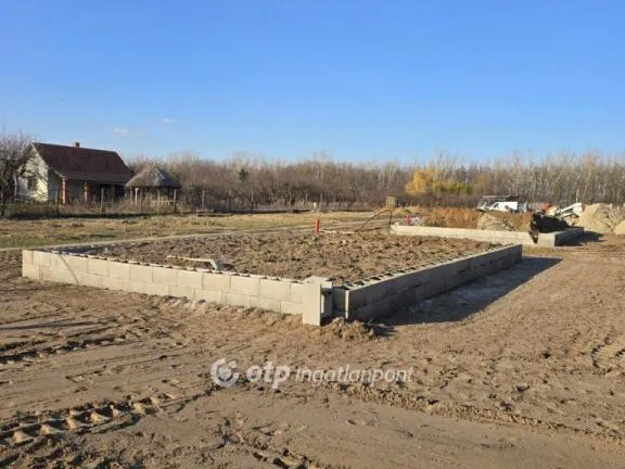 Eladó ház Dánszentmiklós 60 nm