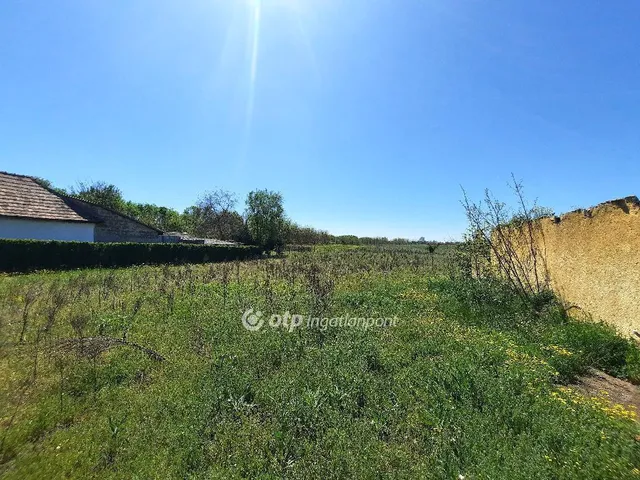 Eladó telek Tápiószőlős 2935 nm