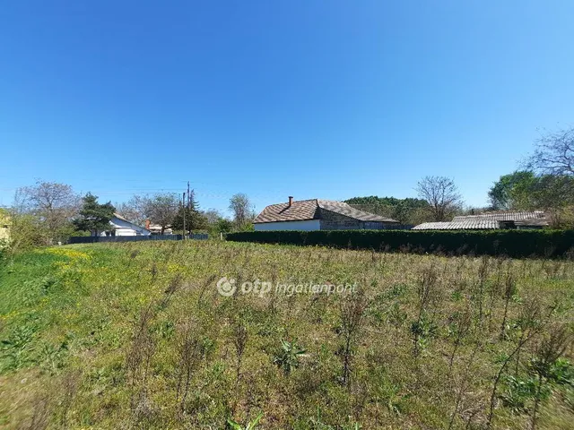 Eladó telek Tápiószőlős 2935 nm