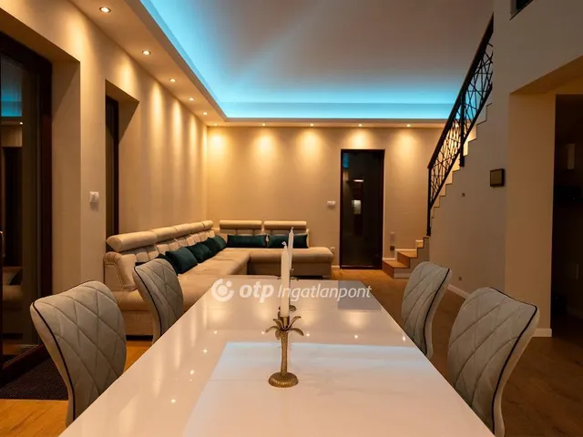 Eladó ház Üllő 180 nm