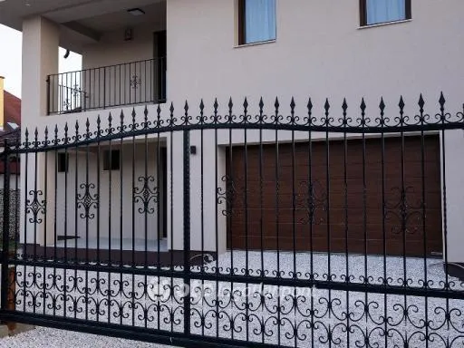 Eladó ház Üllő 180 nm