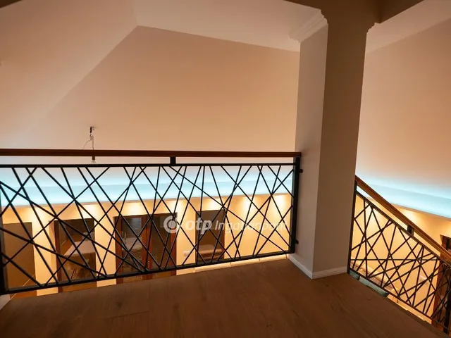 Eladó ház Üllő 180 nm