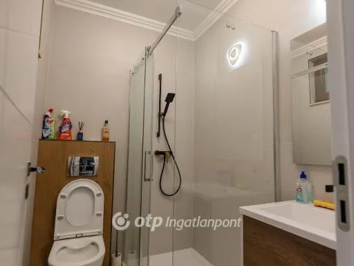 Eladó ház Üllő 180 nm