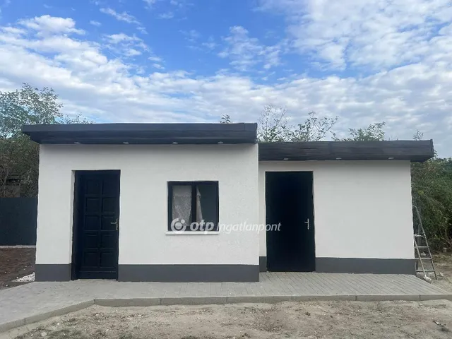 Eladó ház Tápiószele 75 nm