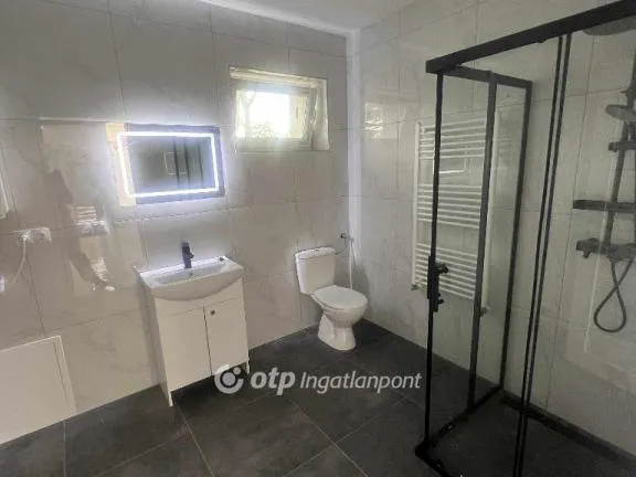 Eladó ház Tápiószele 75 nm