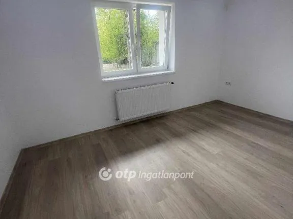 Eladó ház Tápiószele 75 nm