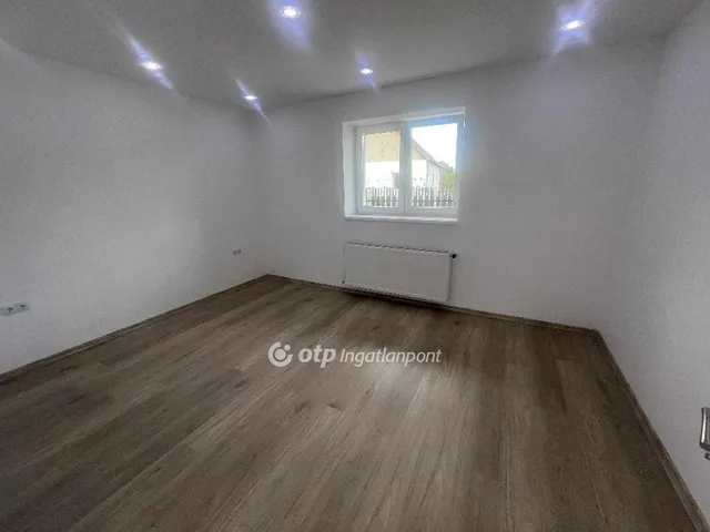 Eladó ház Tápiószele 75 nm