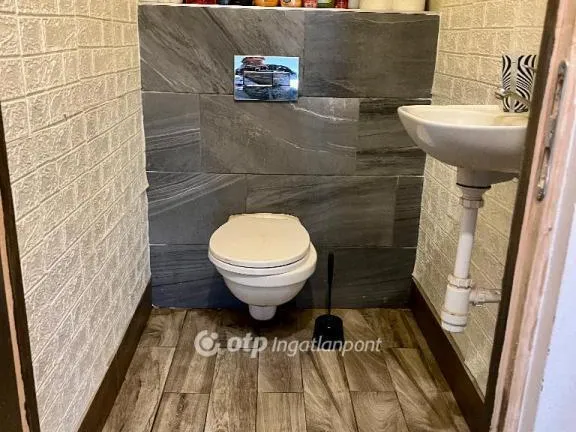 Eladó ház Cegléd 187 nm