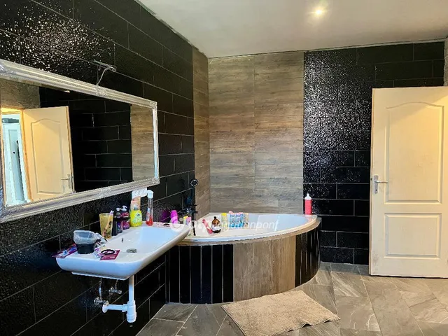 Eladó ház Cegléd 187 nm