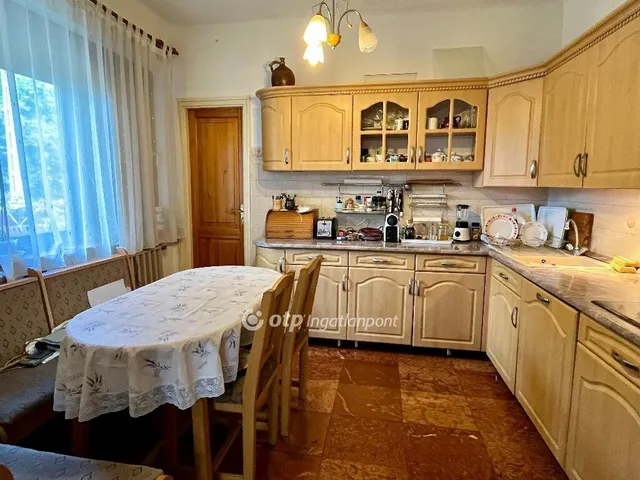 Eladó ház Dabas 194 nm