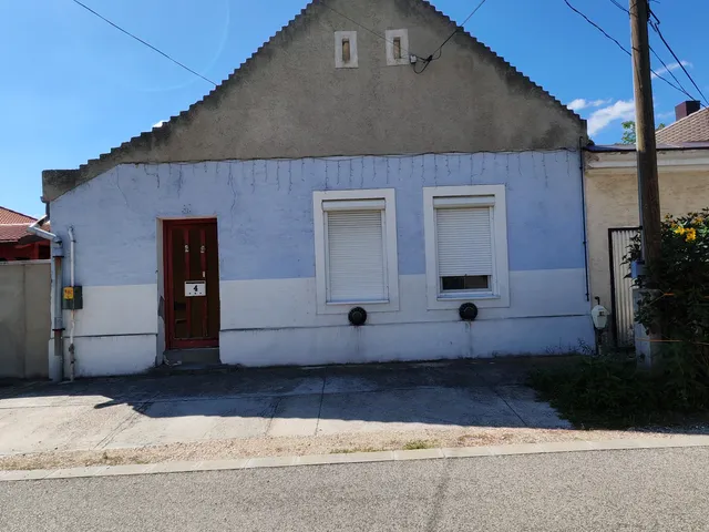 Eladó ház Levél 100 nm