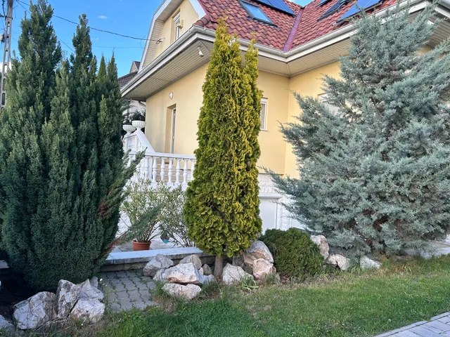 Eladó ház Fót, Fótfürdő 220 nm