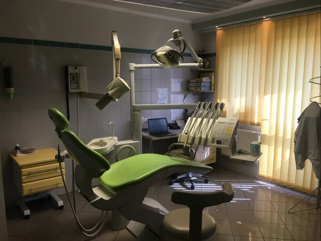 Eladó kereskedelmi és ipari ingatlan Mosonmagyaróvár, Magyaróvár 45 nm