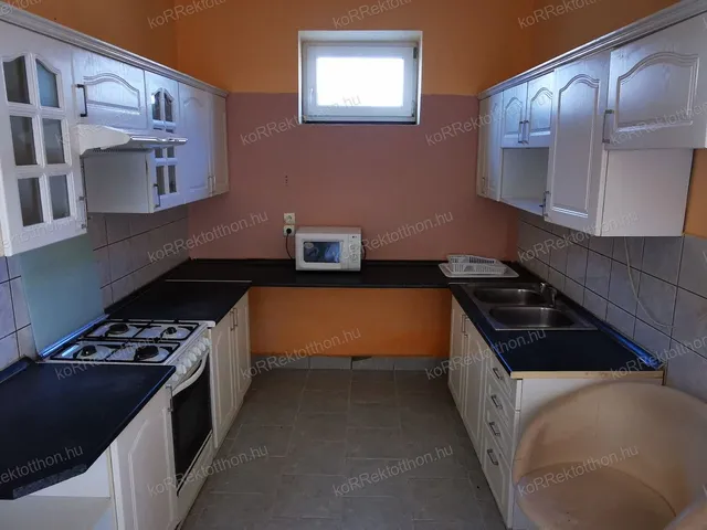 Eladó ház Jászberény 140 nm