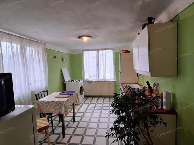 Eladó mezőgazdasági ingatlan Jászberény 80 nm