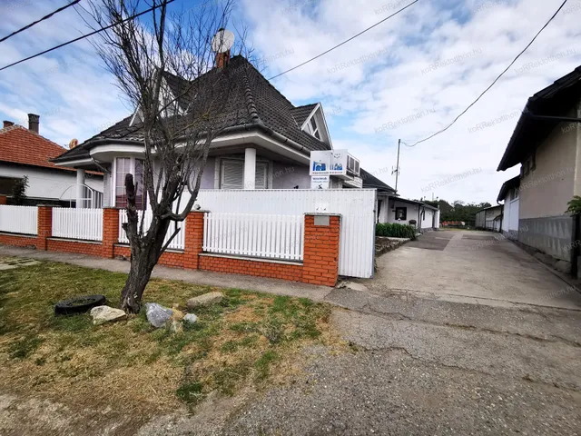 Eladó ház Jánoshida 460 nm