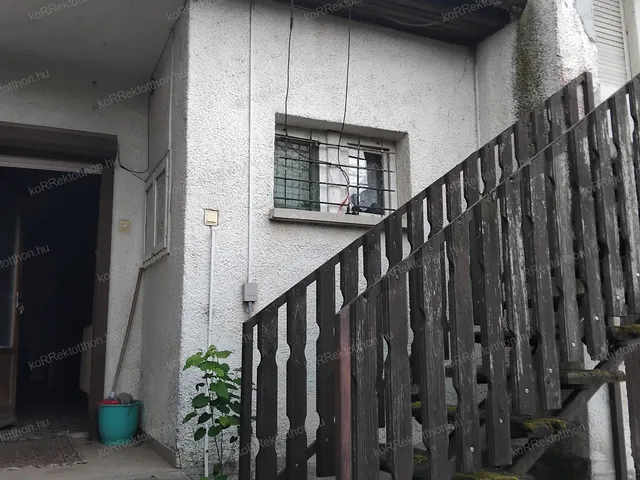 Eladó ház Jászapáti 180 nm