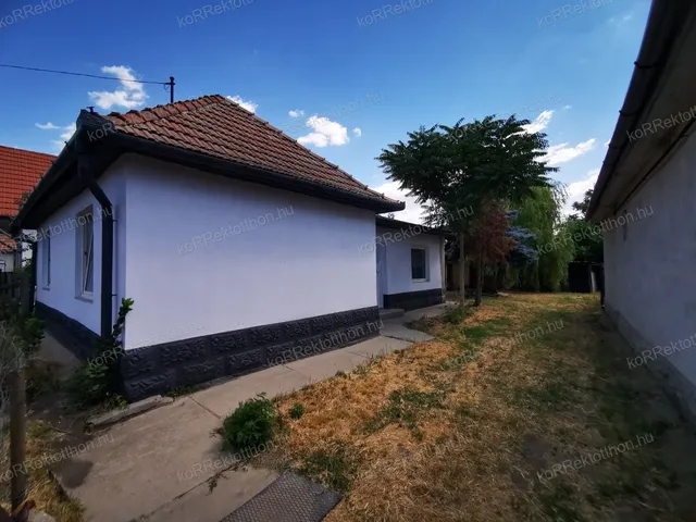 Eladó ház Jásztelek 72 nm