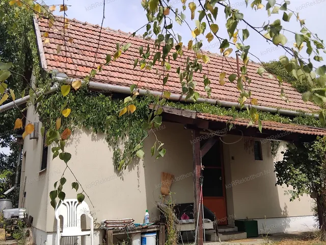 Eladó ház Jászdózsa 45 nm
