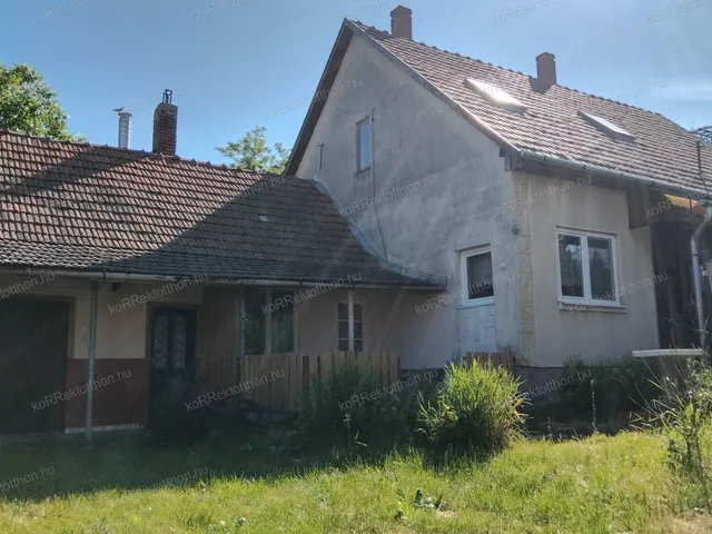 Eladó ház Jászapáti 120 nm