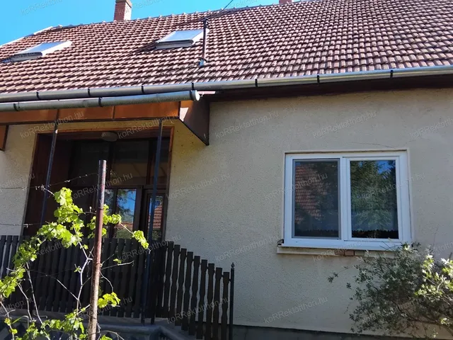 Eladó ház Jászapáti 120 nm