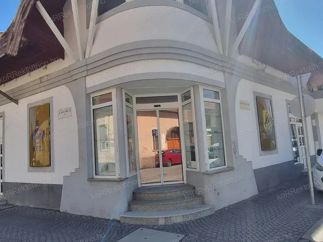 Eladó ház Jászberény, Belváros 180 nm