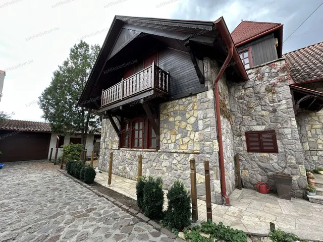 Eladó ház Jászberény 163 nm