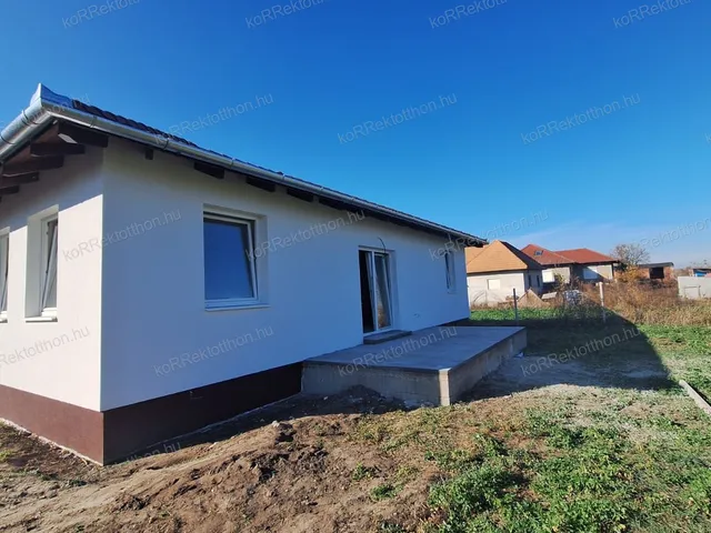 Eladó ház Nagykáta 136 nm