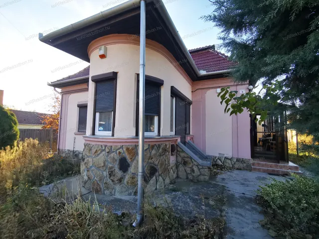 Eladó ház Jászapáti 88 nm