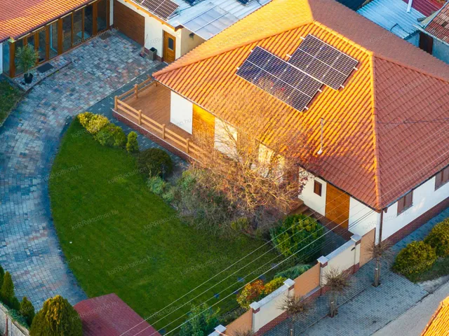 Eladó ház Jászberény 200 nm