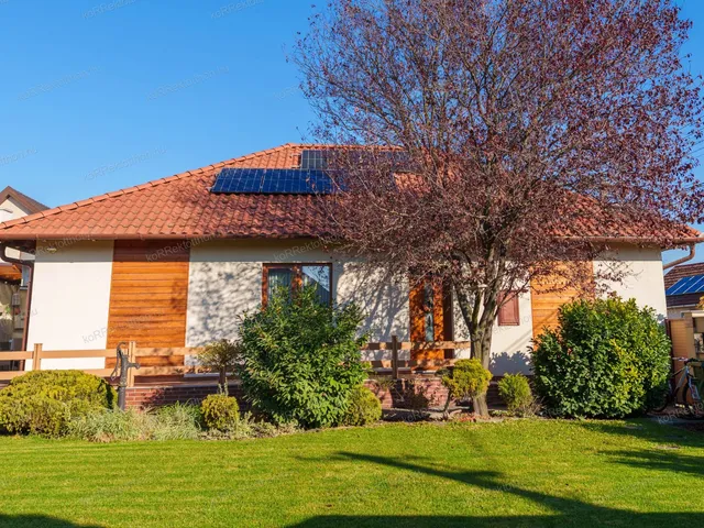 Eladó ház Jászberény 200 nm