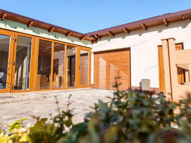 Eladó ház Jászberény 200 nm